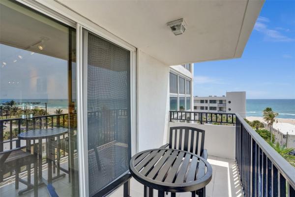 Silver Thatch Atlantic Plaza, 525 N Ocean Blvd #725, Pompano Beach, Florida 33062, image 1