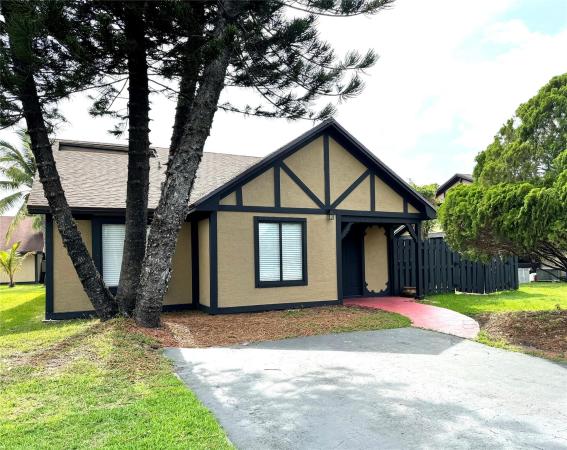 Kingsley Commons, 4446 NW 92nd Way, Sunrise, Florida 33351, image 1