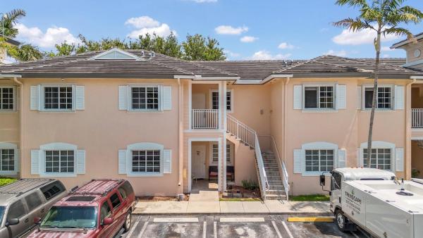 Caribbean Isles Villas, 2589 NE 4th St #202, Homestead, Florida 33033, image 3