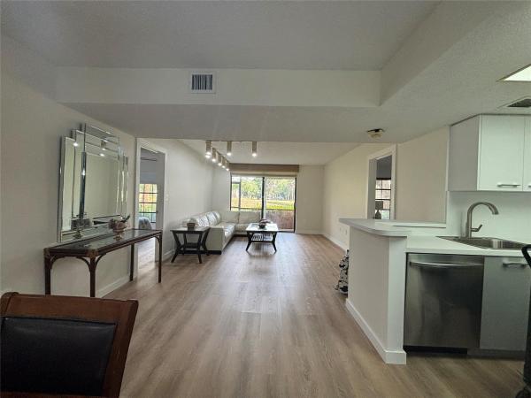 Inverwood Of Inverrary, 5550 NW 44th St #104B, Lauderhill, Florida 33319, image 1