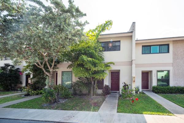 Pines Of Oakland Forest, 2700 S Oakland Forest Dr #103, Oakland Park, Florida 33309, image 1