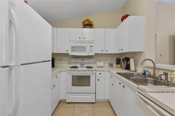Club Caribe, 5530 NW 61st St #326, Coconut Creek, Florida 33073, image 1