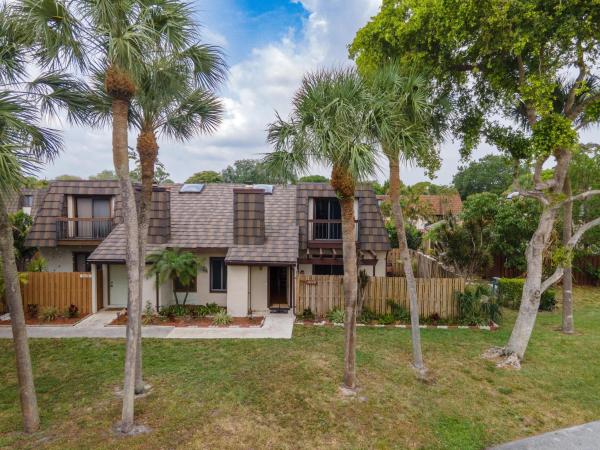 Lake Colony, 4012 Palm Bay Cir #B, West Palm Beach, Florida 33406, image 1