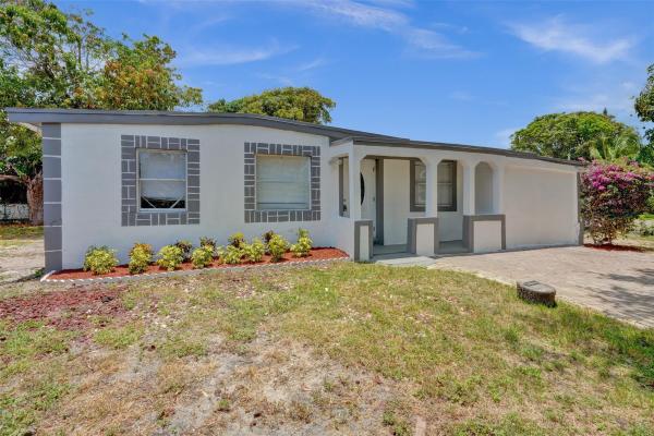 San Castle, 440 Tulip Tree Dr, Lantana, Florida 33462, image 1