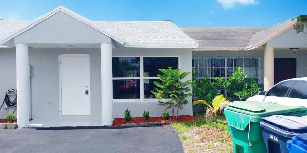Del Prado Gardens, 17950 NW 40th Ct, Miami Gardens, Florida 33055, image 1