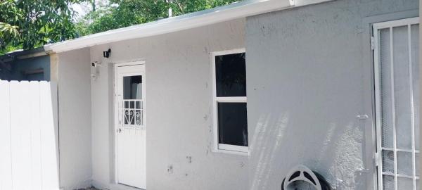 Del Prado Gardens, 17950 NW 40th Ct, Miami Gardens, Florida 33055, image 2