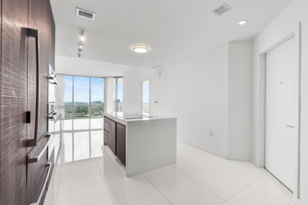 Paramount Miami Worldcenter, 851 NE 1st Ave #2506, Miami, Florida 33132, image 1