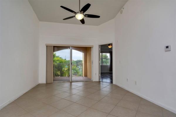La Via, 9640 NW 2nd St #5304, Pembroke Pines, Florida 33024, image 2