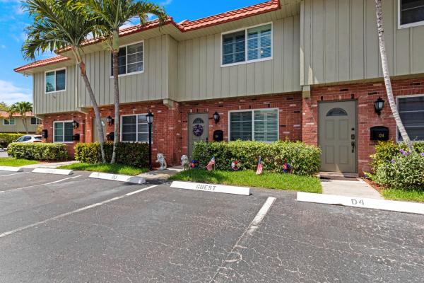 Manor Grove Townhomes, 128 NE 20th Ct #D3, Fort Lauderdale, Florida 33305, image 1