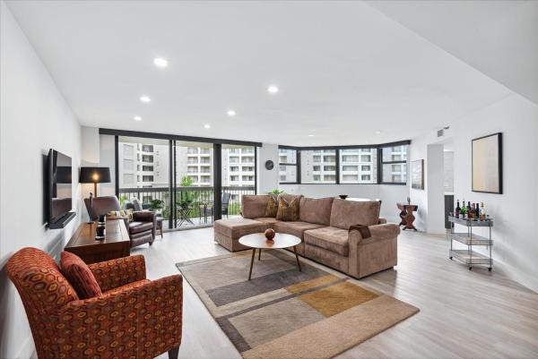 Voyager, 2900 NE 14th Street Cswy #615, Pompano Beach, Florida 33062, image 1