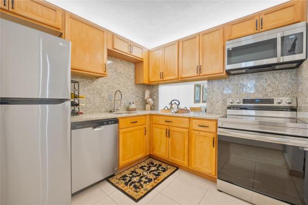 Lake Clarke Gardens, 2856 S Garden Dr S #106, Lake Worth Beach, Florida 33461, image 1