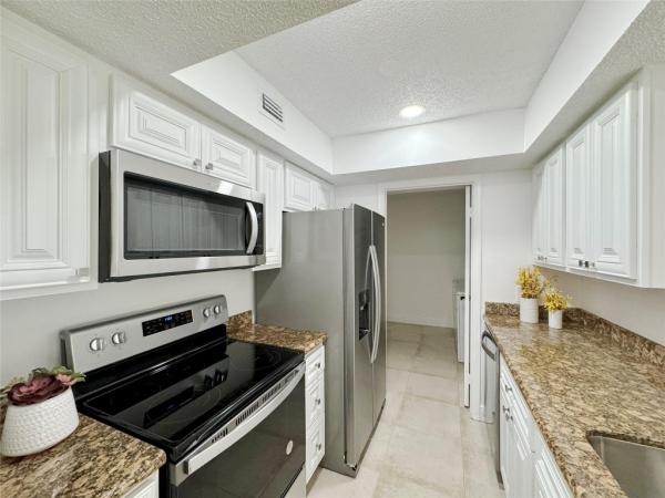 Sun Vista Gardens, 5672 Rock Island Rd #270, Tamarac, Florida 33319, image 3