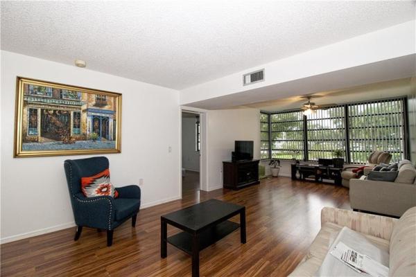 Whitehall 2 Of Pine Island Ridge, 1717 Whitehall Dr #203, Davie, Florida 33324, image 2