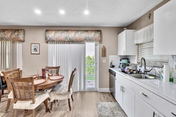 Jacaranda Pointe, 9386 NW 8th Cir, Plantation, Florida 33324, image 1