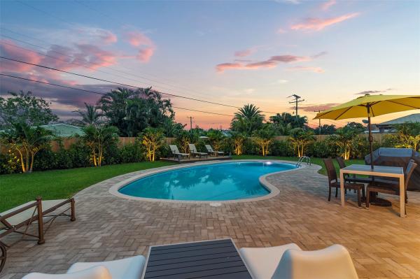 Palm Beach Square, 9148 Demery Dr, Palm Beach Gardens, Florida 33410, image 2