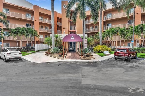 Yardley At Kings Point, 7715 Yardley Dr #201, Fort Lauderdale, Florida 33321, image 1