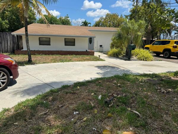 Bonnie Loch, 221 NW 38th St, Deerfield Beach, Florida 33064, image 1
