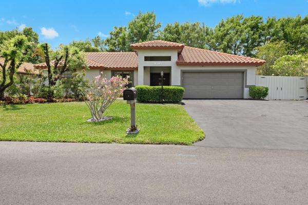 Waverly Hundred, 15910 Sedgewyck Cir S, Davie, Florida 33331, image 1