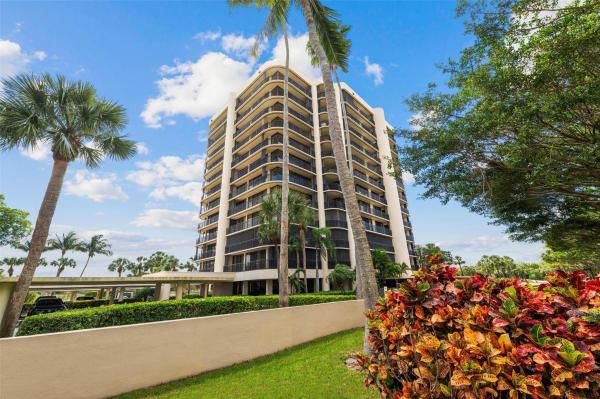 Parliament East, 2427 Presidential Way #203, West Palm Beach, Florida 33401, image 1