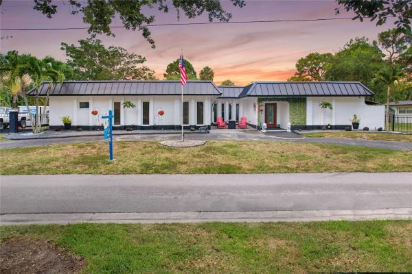 Hammon Heights, 124 E Palm Dr, Margate, Florida 33063, image 1