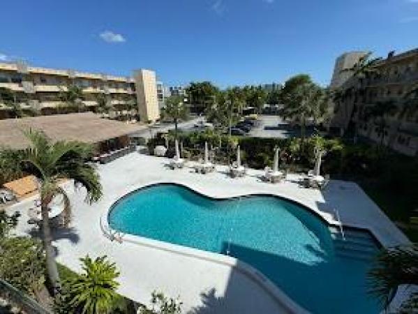 Warrenton House, 2145 Pierce St #322, Hollywood, Florida 33020, image 1
