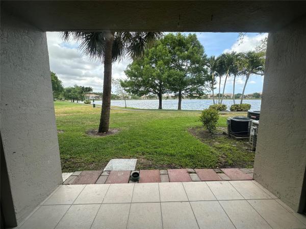 Evergreen Lakes, 5005 Wiles Rd #104, Coconut Creek, Florida 33073, image 1