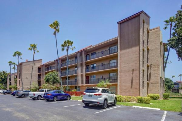 Palm Lakes, 370 NW 76th Ave #202, Margate, Florida 33063, image 1