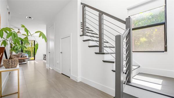 Urbana Lofts, 1037 NE 34th Ct, Oakland Park, Florida 33334, image 1