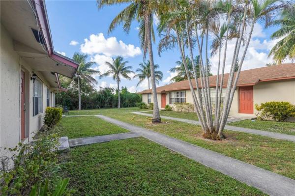Crestview Boynton Beach, 306 SE 21st Ave, Boynton Beach, Florida 33435, image 3