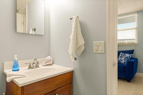 Royal Park, 111 Royal Park Dr #3F, Oakland Park, Florida 33309, image 1