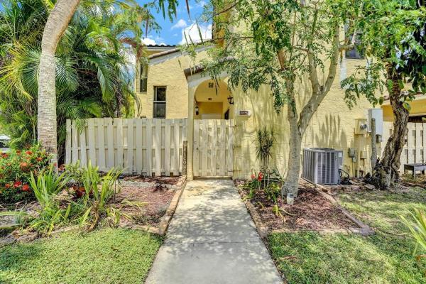Pineapple Walk, 22276 Pineapple Walk Dr #1, Boca Raton, Florida 33433, image 1