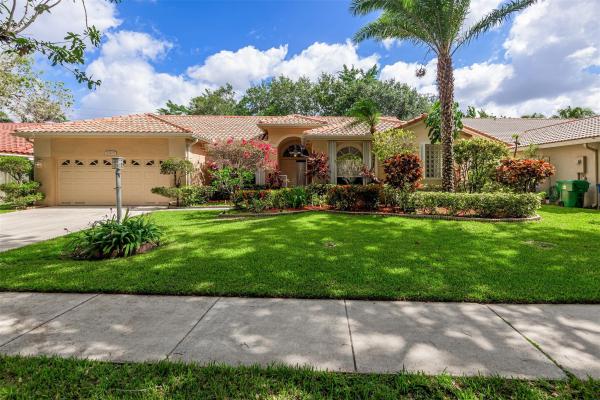 Embassy Isle At Embassy Lakes, 10809 Nashville Dr, Hollywood, Florida 33026, image 1