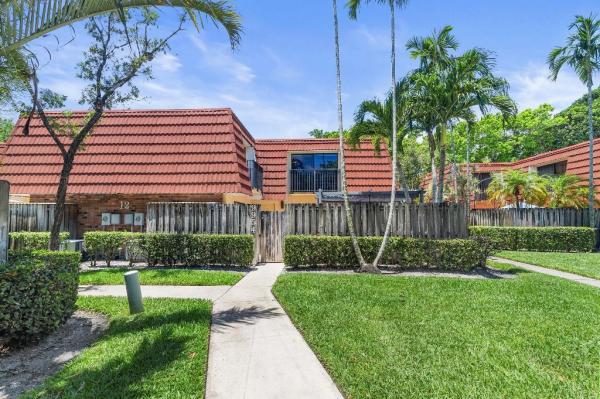 Waterford Courtyards At Jacaranda, 9954 NW 6th Ct, Plantation, Florida 33324, image 1