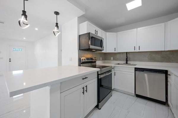 North Lauderdale Village, 530 SW 81st Ter, Tamarac, Florida 33068, image 1