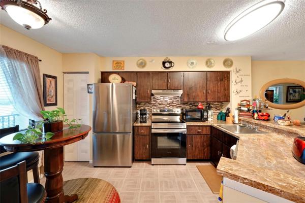 Le Club At Cypress Bend, 2112 S Cypress Bend Dr #908, Pompano Beach, Florida 33069, image 3