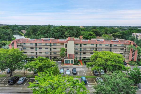 Hammocks Lake Forest, 1818 Hammock Blvd #222, Coconut Creek, Florida 33063, image 1