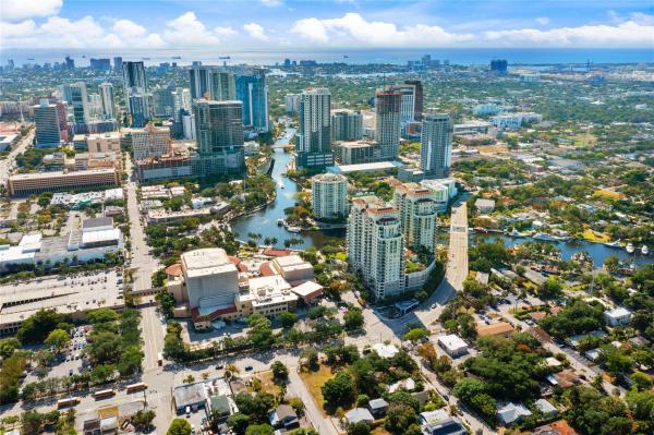 Bryan, 711 W Las Olas Blvd, Fort Lauderdale, Florida 33312, image 2