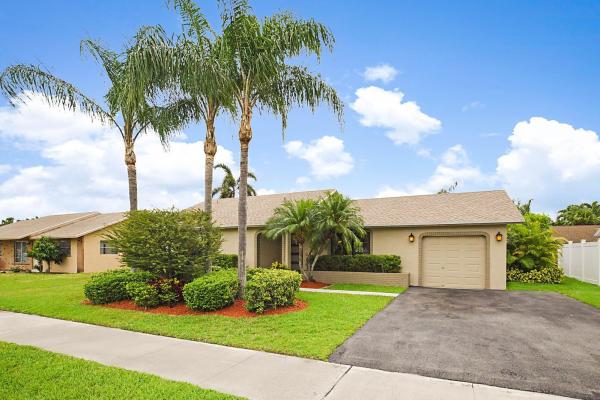 Royal Palm Lakes Estates, 1761 NW 42nd St, Oakland Park, Florida 33309, image 1
