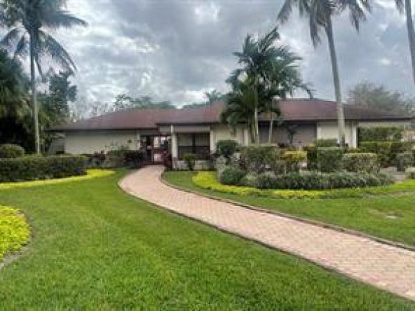 Applewood Village 3, 4637 Carambola Cir #2719, Coconut Creek, Florida 33066, image 1