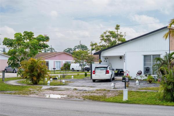 Knollwood Club, 2051 E Bond Dr, West Palm Beach, Florida 33415, image 1