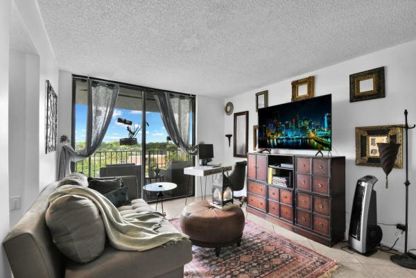 The Gate, 6190 Woodlands Blvd #512, Tamarac, Florida 33319, image 1