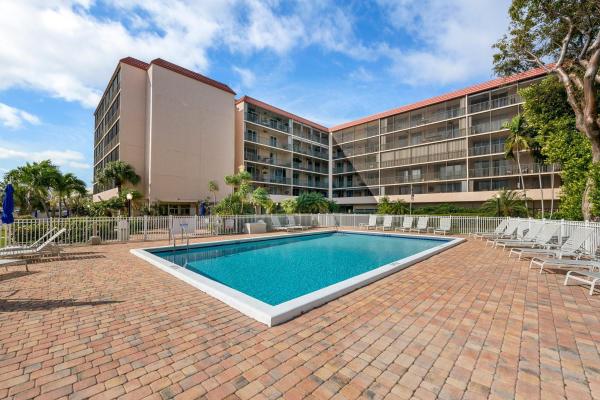 Bay Yacht Club, 740 S Federal Hwy #412, Pompano Beach, Florida 33062, image 1