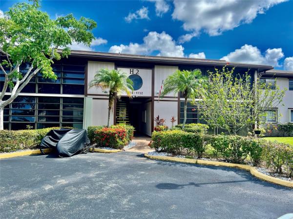 Belfort At Kings Point, 9718 S Belfort Cir #108, Fort Lauderdale, Florida 33321, image 1