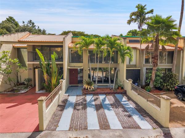 Majestic View, 730 E Coco Plum Cir #6, Plantation, Florida 33324, image 1