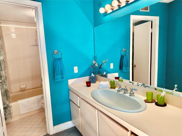 Lake Emerald, 118 Lake Emerald Dr #105, Oakland Park, Florida 33309, image 1