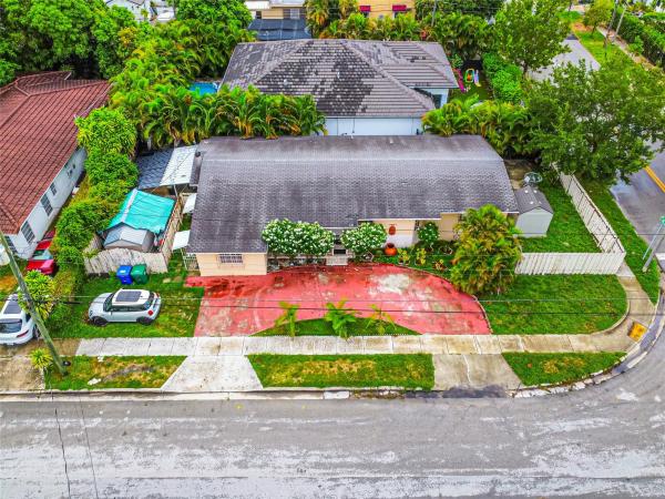 Durniers, 1801 SW 19th St, Miami, Florida 33145, image 1