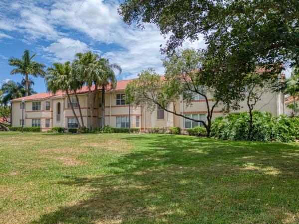 Coral Key, 3410 Pinewalk Dr #812, Margate, Florida 33063, image 1