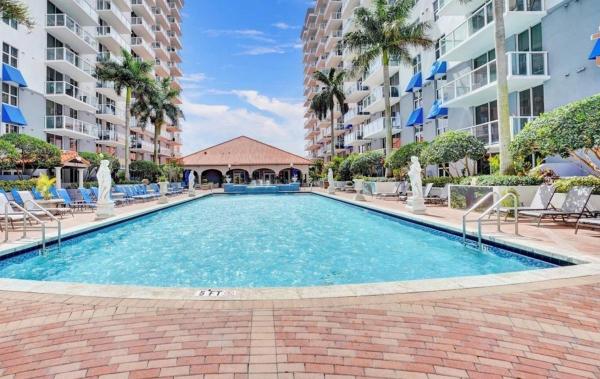 Blue Lagoon, 5091 NW 7th St #TS-15, Miami, Florida 33126, image 1