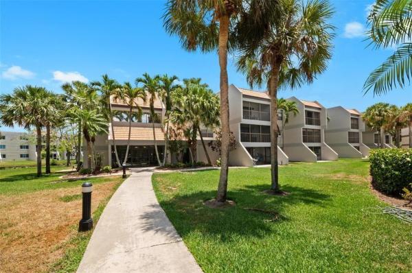 Racquet Club At Bonaventure, 230 Lakeview Dr #111, Weston, Florida 33326, image 1
