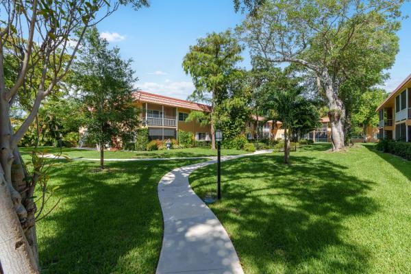 Manor Grove Village, 1940 NE 2nd Ave #118, Wilton Manors, Florida 33305, image 1